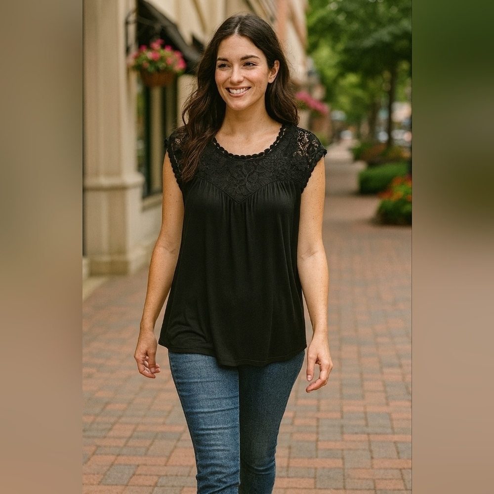 Large Emerald Black Lace Blouse Sleeveless Top Soft Flowy Light Weight - Picture 4 of 4